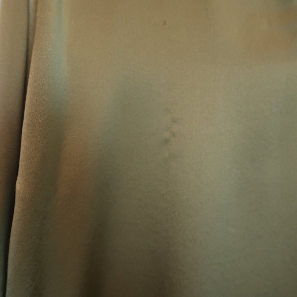 Vince 100% Silk Olive Green Blouse, Size XS - Picture 2 of 6